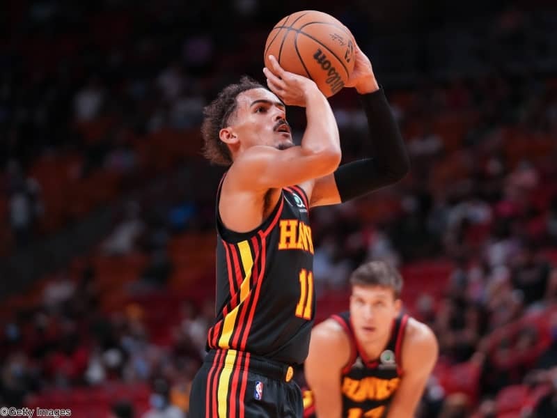 トレイ・ヤングがヒートとのプレシーズン初戦で右大腿四頭筋を負傷