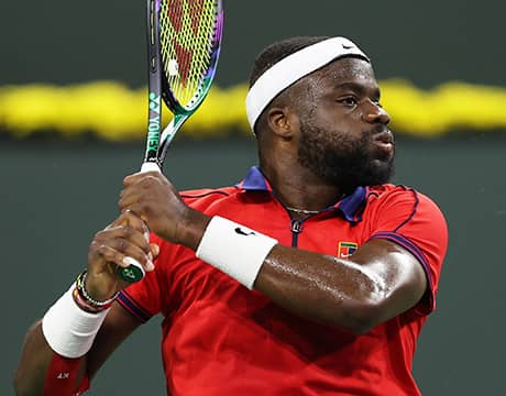 同国対決 ティアフォーが圧倒