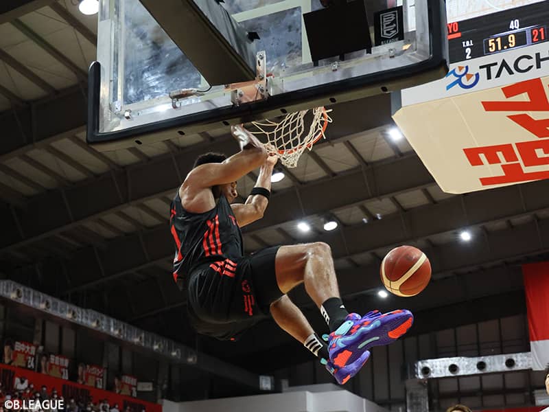 ホーム開幕戦で今季初勝利をもたらしたサイズ…課題の4Qで15得点7リバウンドと爆発