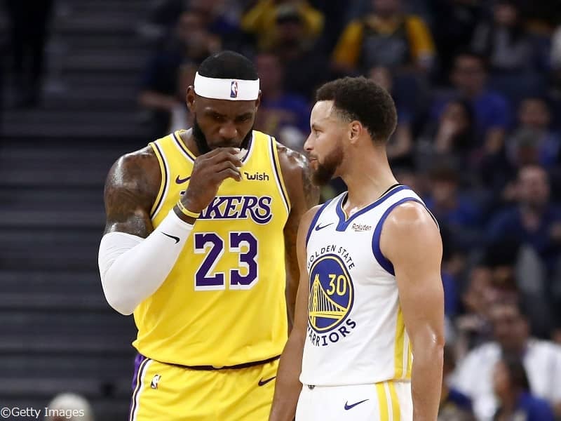 キャリア19年目ながら一線級でプレーするレブロンにカリーも脱帽「もう笑うしかないね」