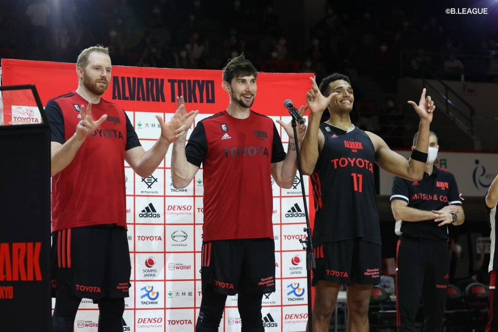 ロシター、カーク、サイズがそろってホーム開幕戦のヒーローに、フォア・ザ・チームを貫いてーー