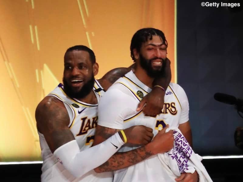 レブロン・ジェームズとアンソニー・デイビスも今話題の韓国ドラマに夢中？