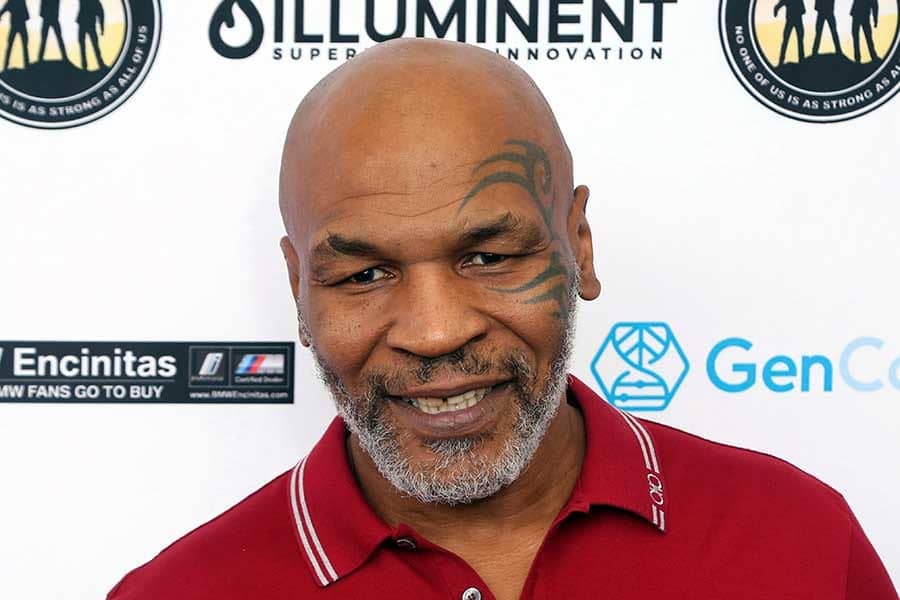 マイク・タイソン、ヘビー級頂上決戦を絶賛「フューリーVSワイルダーは史上最高の戦い」