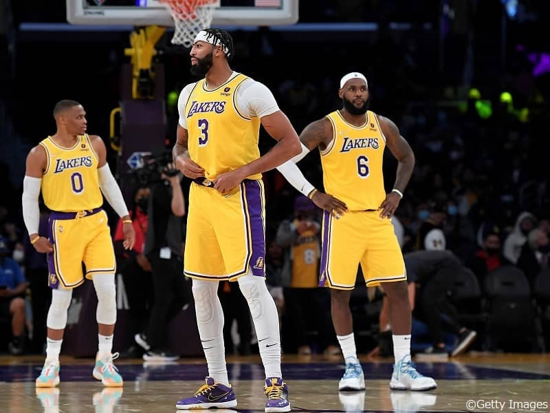 プレシーズン5戦全敗のレイカーズ、レブロンは「リーダーとしての俺の仕事は…」