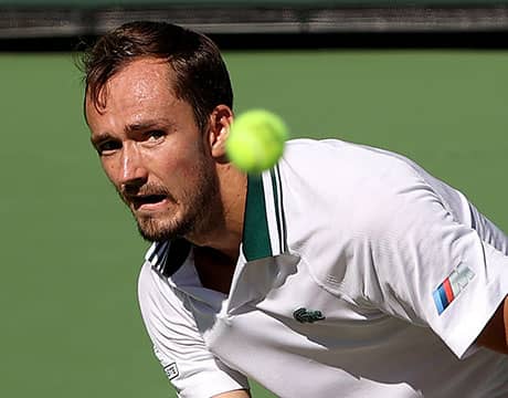 メド 8強逃す「理由分かる」