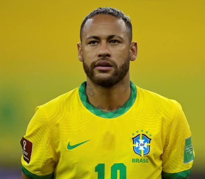ネイマールの代表引退発言にブラジルの 元10番 が意見 自分もロマーリオもロナウドも同じ問題を抱えていた サッカー スポーツブル スポブル