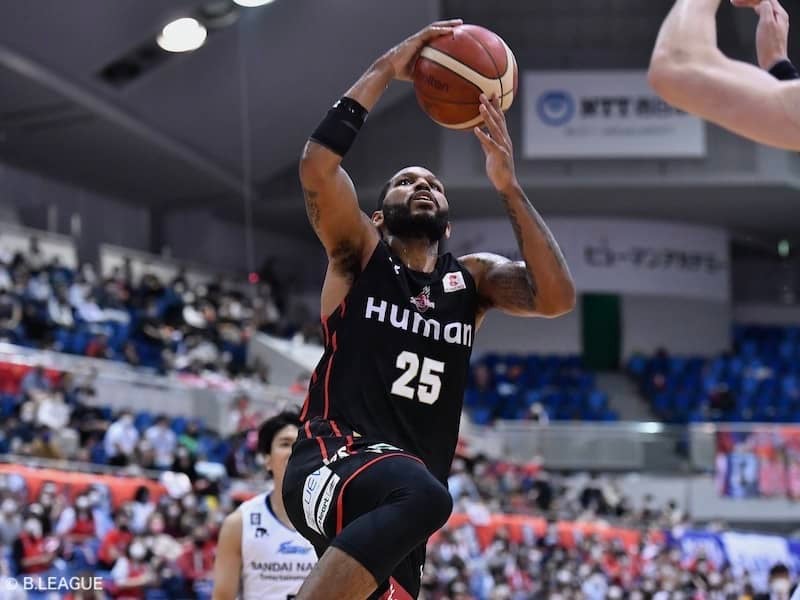 終始リードした大阪がホームで島根に快勝…ニュービルが5本の3Pを沈め37得点