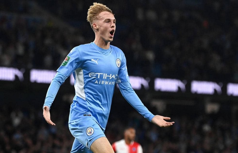 「今日は忙しいな…」シティの逸材MF、プレミアとU-23のダブルヘッダーもハットトリック達成