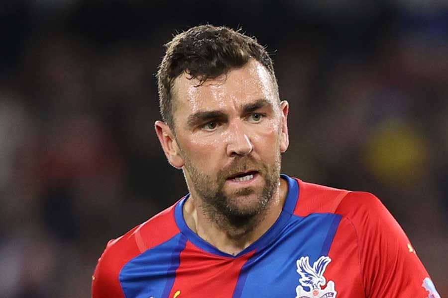 敵の足をダイレクトシュート　“悪質ファウル”の決定的1枚に海外波紋「これ狙ったな」