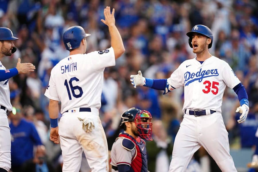 【MLB 優勝決定S】ドジャース、劇的な逆転勝ちで1勝2敗に　8回にベリンジャー同点3ラン＆ベッツV打