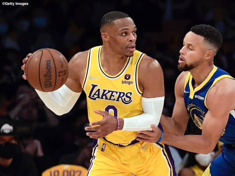 逆転で敗れたレイカーズ、ウェストブルックについてボーゲルHC「時間が必要」