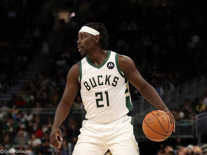 ネッツとの開幕戦で右かかとを痛めたバックスのドリュー・ホリデー、長期離脱は回避か？