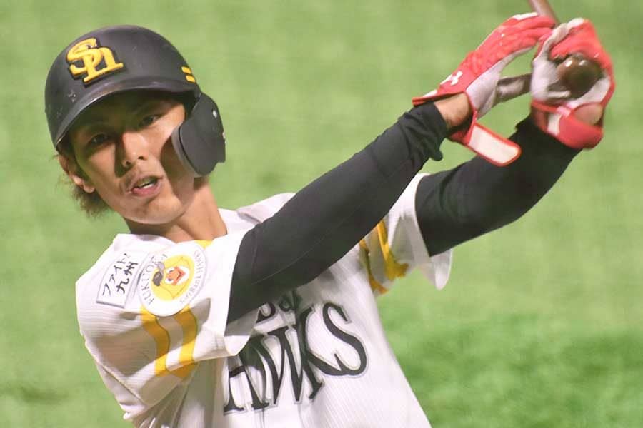 鷹・今宮健太、「左脛骨骨挫傷」で今季絶望的　2～3週間は状態を見ながら練習