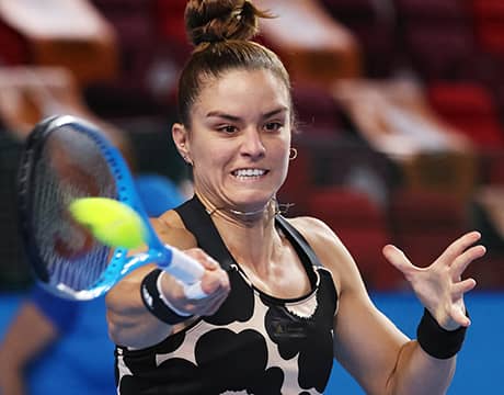 サッカリ、ハレプ下し4強へ