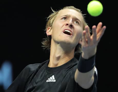 21歳コルダ 快勝で初戦突破