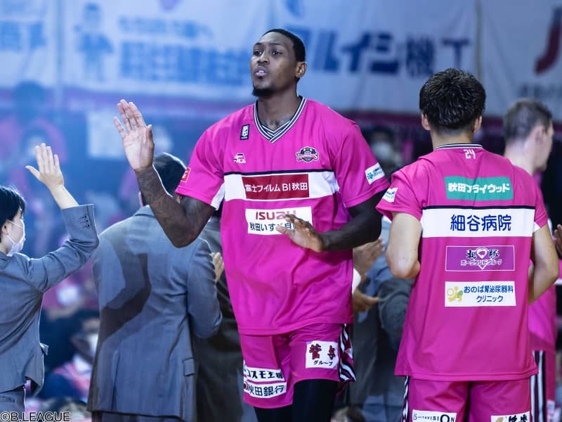 秋田のアレックス・デイビスが1試合の出場停止…24日の群馬戦で失格・退場