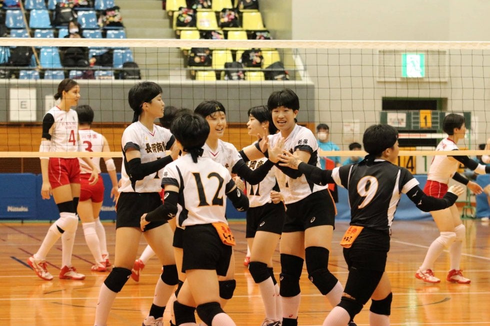 男子 東京学館新潟、女子 長岡商が優勝【春高バレー2022新潟県予選】