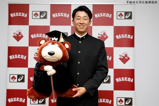 DeNA２位徳山、楽天６位西垣が指名あいさつを受ける　「いずれはエースに」（徳山）「１年間けがなく一軍に」（西垣）