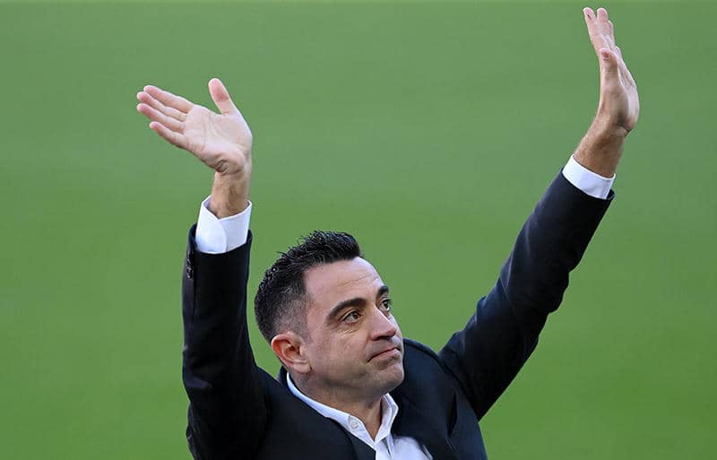 バルサ帰還のチャビに恩師ペップの激励　「私や誰かの後継者である必要なんてない」