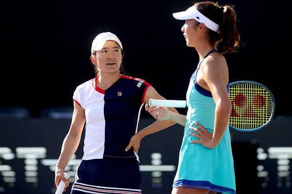 青山修子・柴原瑛菜ペアが2連勝。奇跡のネットショットも！［WTAファイナルズ・グアダラハラ］