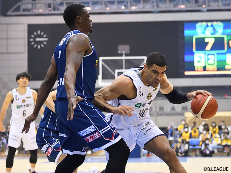 宇都宮が自慢のディフェンスで横浜に快勝…スコットがダブルダブルの活躍でけん引