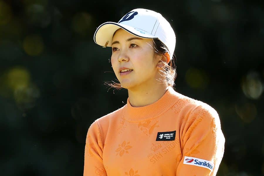 「顔小さいです」「魅惑の2ショット」　女子ゴルフ堀琴音の“緑茶ウェア”が反響拡大