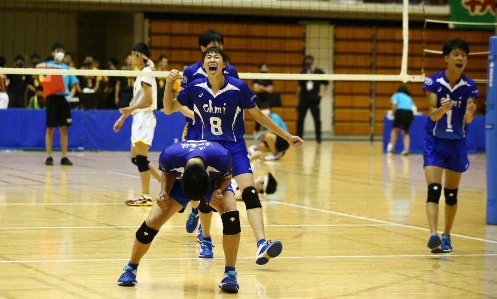 男子 近江、女子 近江兄弟社が優勝【春高バレー2022滋賀県予選】