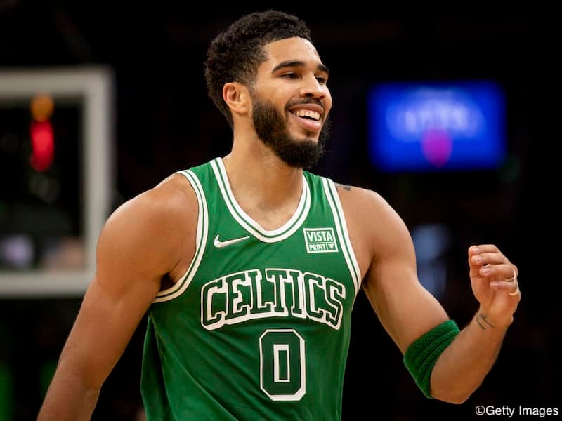 リーグ屈指のライバル対決はセルティックスに軍配…好調ウォリアーズは接戦制し3連勝／NBA