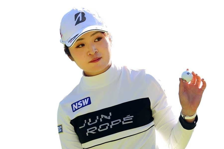 実況も思わず「うわあ！」　女子ゴルフの“第3日No.1ショット”に選ばれた一打は？