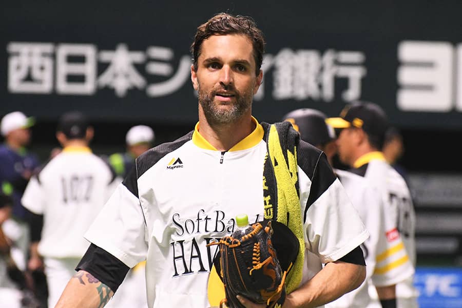 鷹サファテ、現役引退を発表　自身のツイッターで表明「こんな終わり方頭になかった」