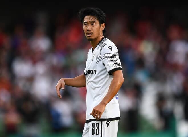 不意に現れないでイケメン 香川真司の凛々しい表情にファン歓喜 岡崎慎司も Vamos とエール サッカー スポーツブル スポブル