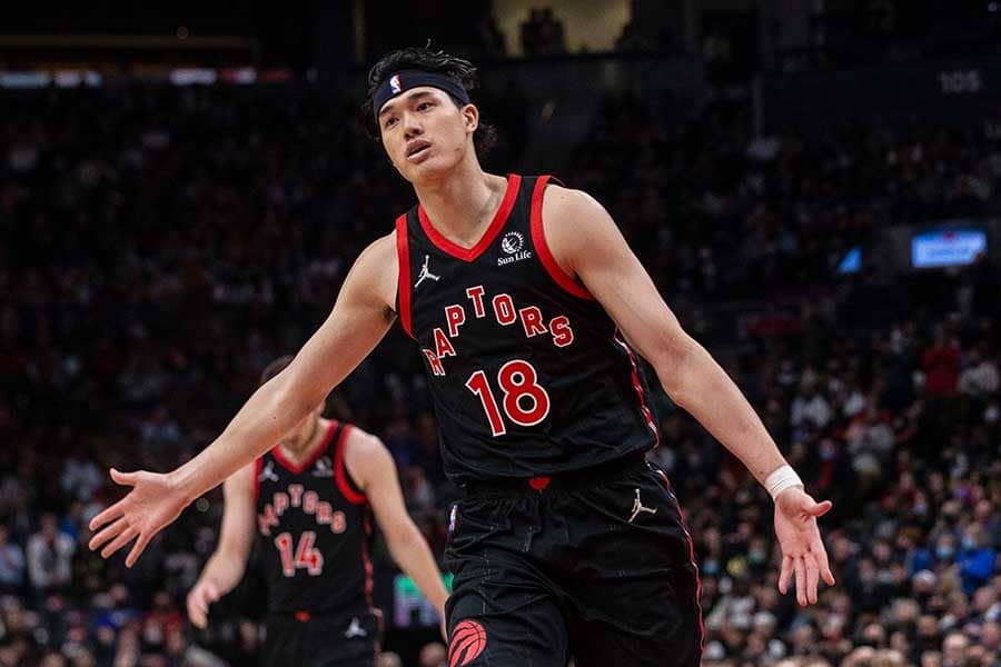 【NBA】「ユウタが熱い！」　渡邊雄太、私服の“神様ジャケット”が海外好評「1ランク上だ」