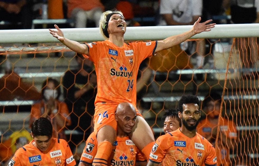 「幸せが溢れてる！」清水FW藤本憲明が“アイスタ”で4人の娘たちと幸せショット「全員おおはしゃぎ」