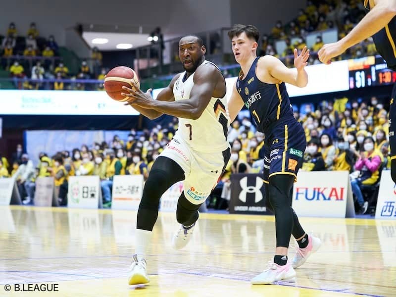 琉球が宇都宮に2試合連続の逆転劇…秋田はA東京に連勝を飾る／B1第10節