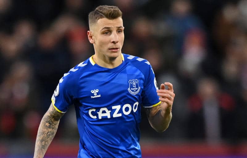 チェルシー、冬の移籍市場でディーニュ獲得を検討か