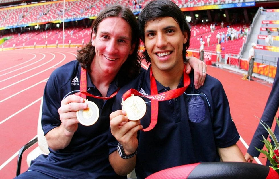 引退のアグエロへ、良き相棒のメッシが惜別メッセージ「とても辛いというのが本音…」