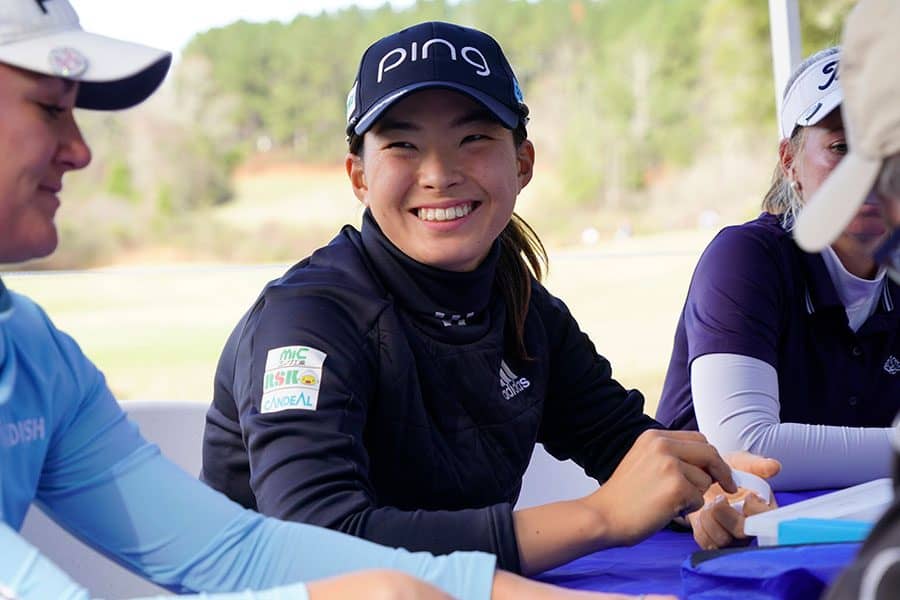 渋野日向子、ベストショット賞獲得に喜び　来季は米参戦「少しでも明るいニュースを」【JLPGA年間表彰式】