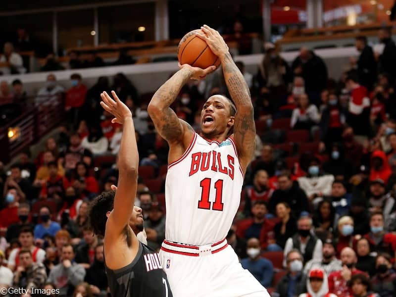 カーメロがデローザンを称賛「彼はミドルレンジを見事習得した連中の1人なのさ」