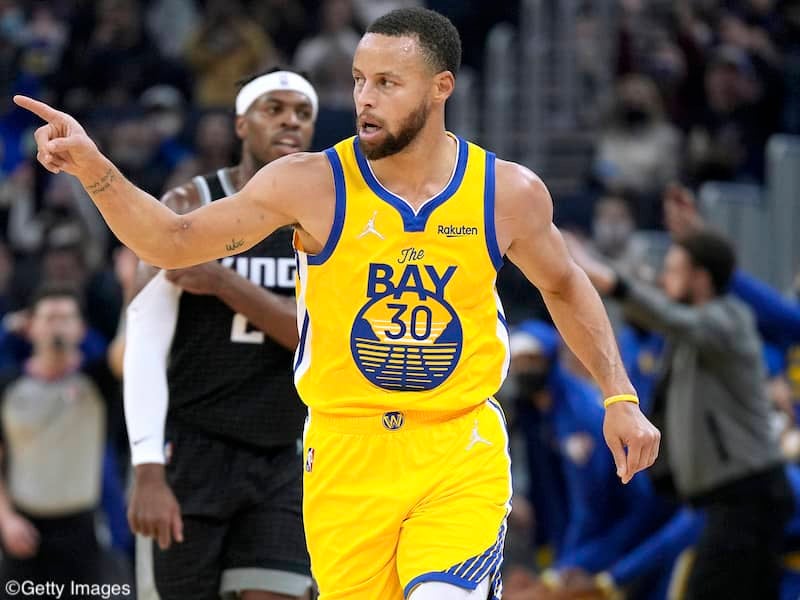 カリーが4本の3Pで30得点をマークし快勝…渡邊所属のラプターズは試合延期／NBA