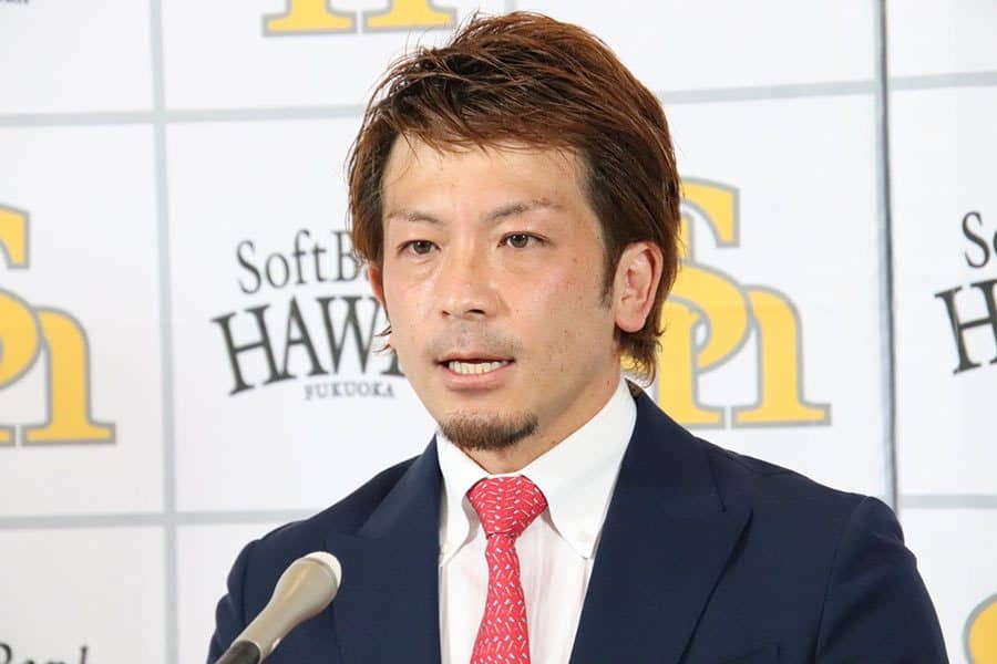 なぜ鷹・松田宣浩は3億円の大幅ダウンに？　三笠GMが語った評価の中身は…