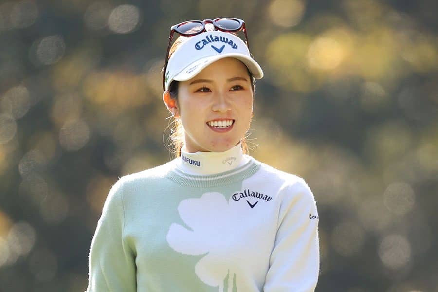 150cm西村優菜が大人っぽさを演出　ゴルフ年間表彰式のドレスに反響「雰囲気が素敵」