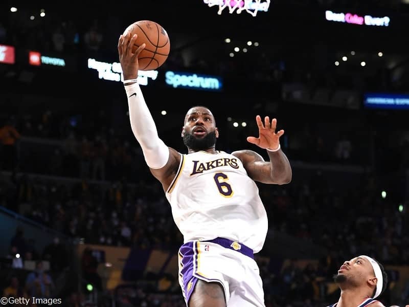 レブロン・ジェームズがコービーを抜いてクリスマスゲームの通算得点で歴代1位に浮上