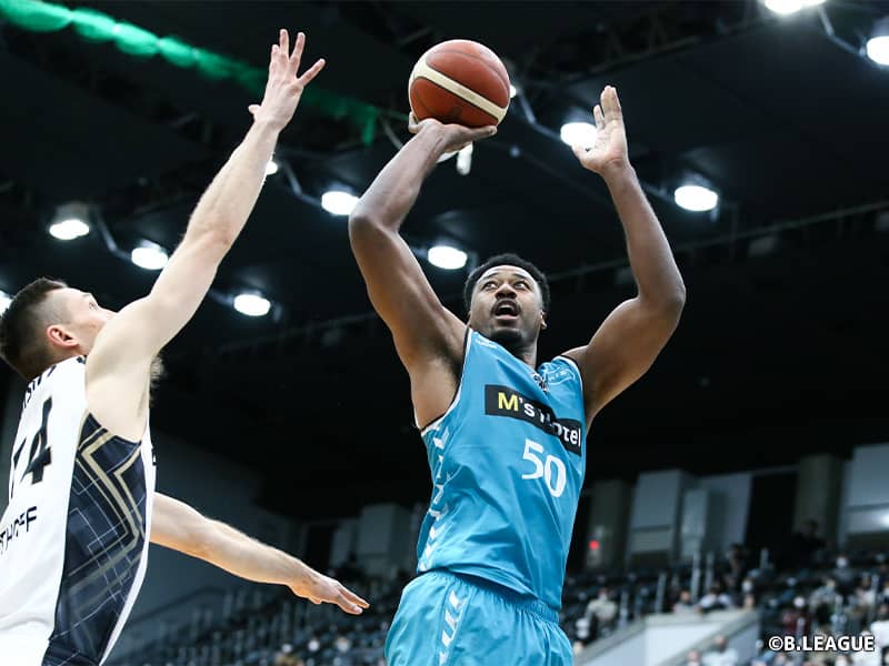 サイモンが今季最多32得点13リバウンド、延長戦の末に京都が三河を撃破