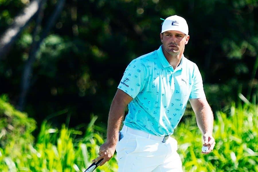 デシャンボー、22年初戦の“マン振り353yドライバー”に米驚愕　速度320km「エグい！」