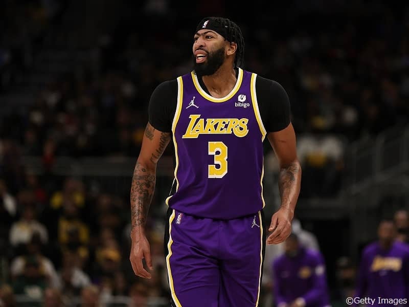 左膝を痛めて離脱中のアンソニー・デイビスが今月下旬のアウェー6連戦中に復帰か？