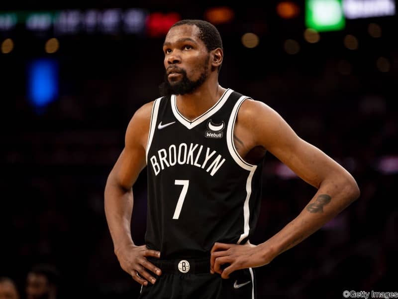 ケビン・デュラントが左ひざの内側側副靱帯を挫傷…復帰まで4〜6週間を要するもよう