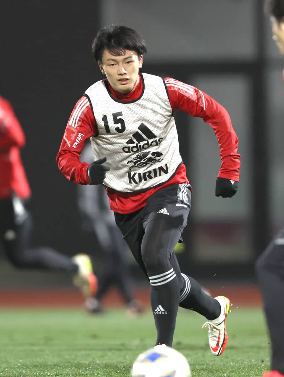 日本代表ｆｗ上田綺世 大迫勇也の ハンパなさ 明かす ポストプレーの質が抜けてる 自分は足りない サッカー スポーツブル スポブル