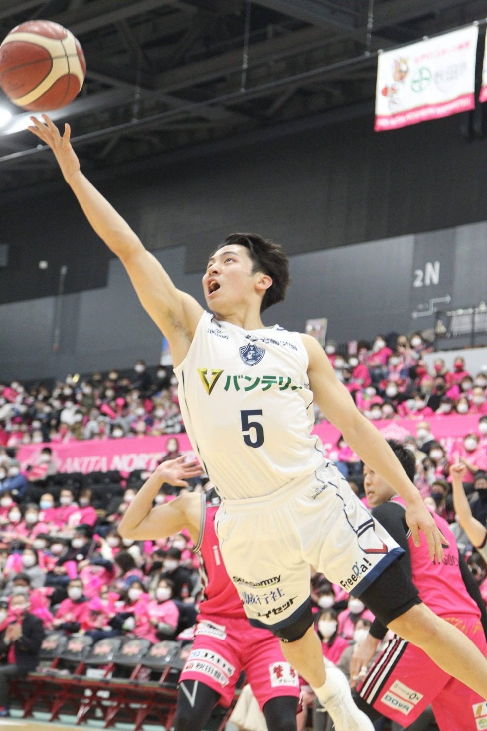 爆発的なパフォーマンスを見せる河村勇輝（横浜ビー・コルセアーズ特別指定選手）