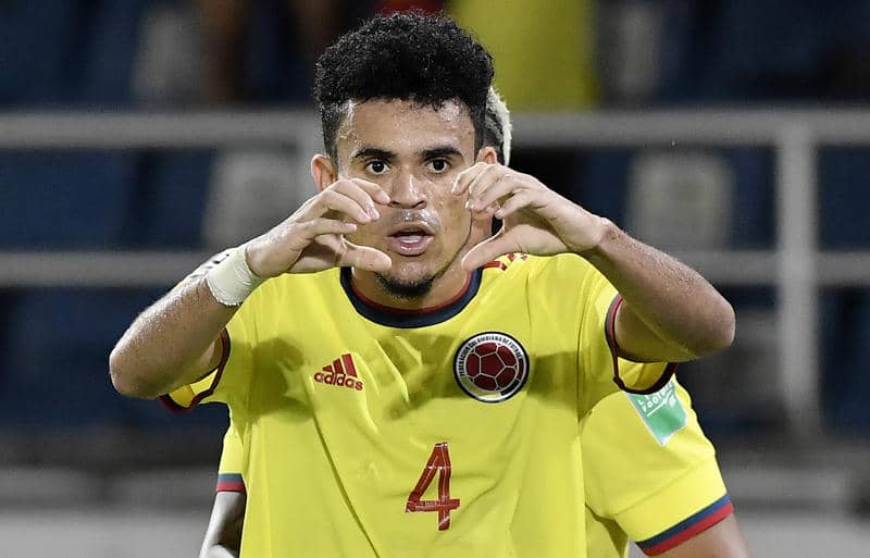 栄養失調のように見えた」リバプール加入の “先住民族”出身ルイス