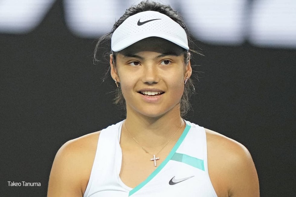 19歳の全米女王ラドゥカヌ、スポンサーイベントできらきら輝くドレス姿を披露